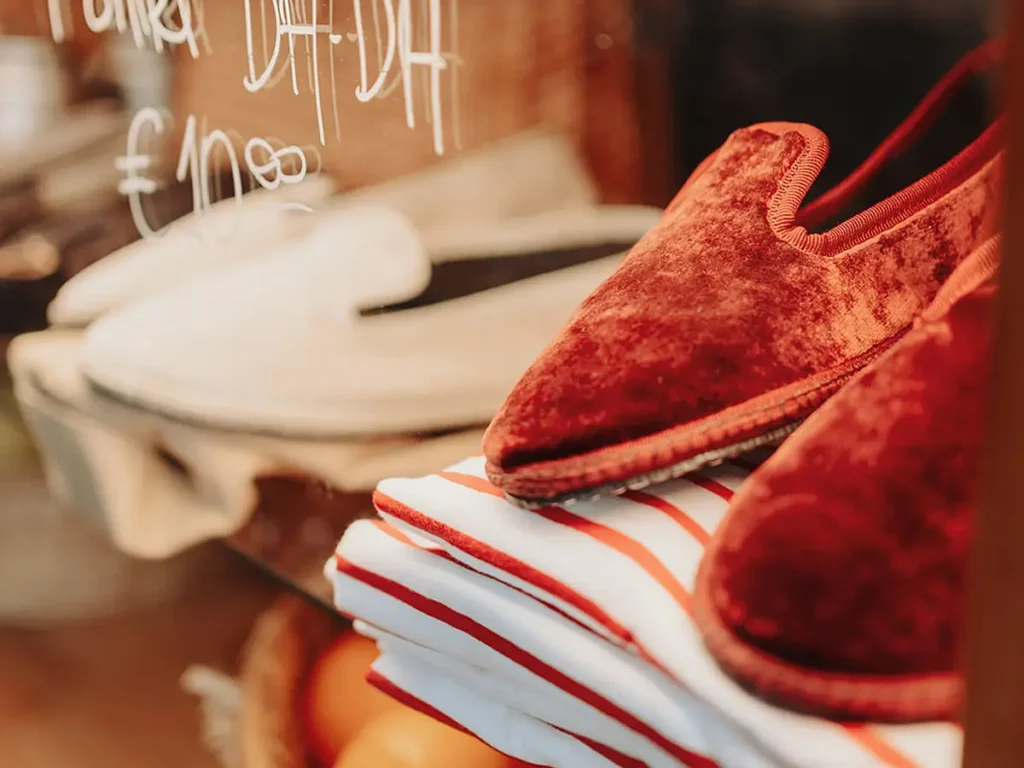 Due paia di Friulane bianche e rosse